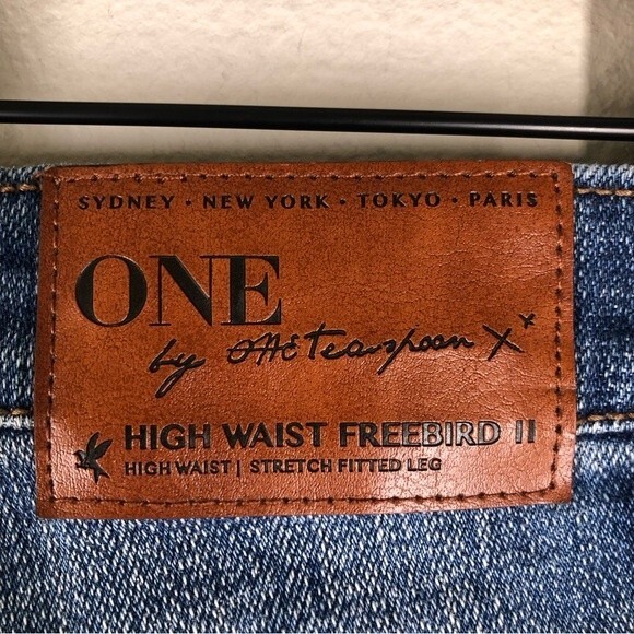 One Teaspoon High Waist Freebird II Jeans Distressed Knees Raw Hem 26 - Picture 8 of 10